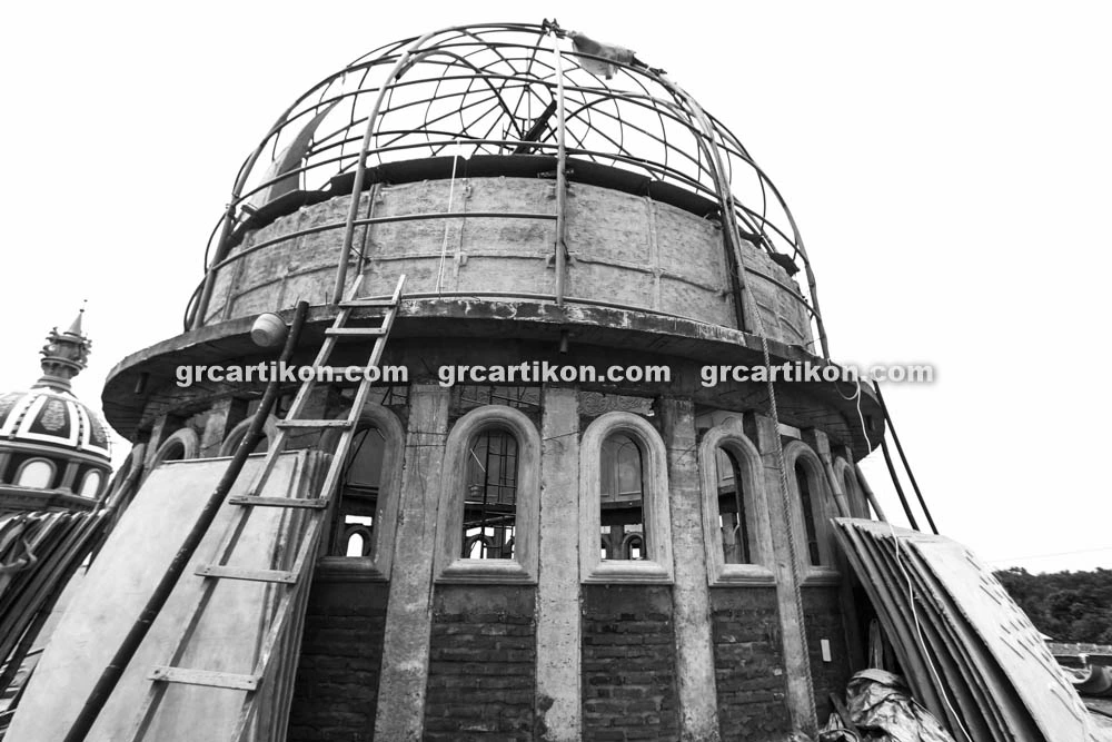 Panel GRC datar dan berprofil untuk facade gedung perkantoran - produksi GRC Artikon